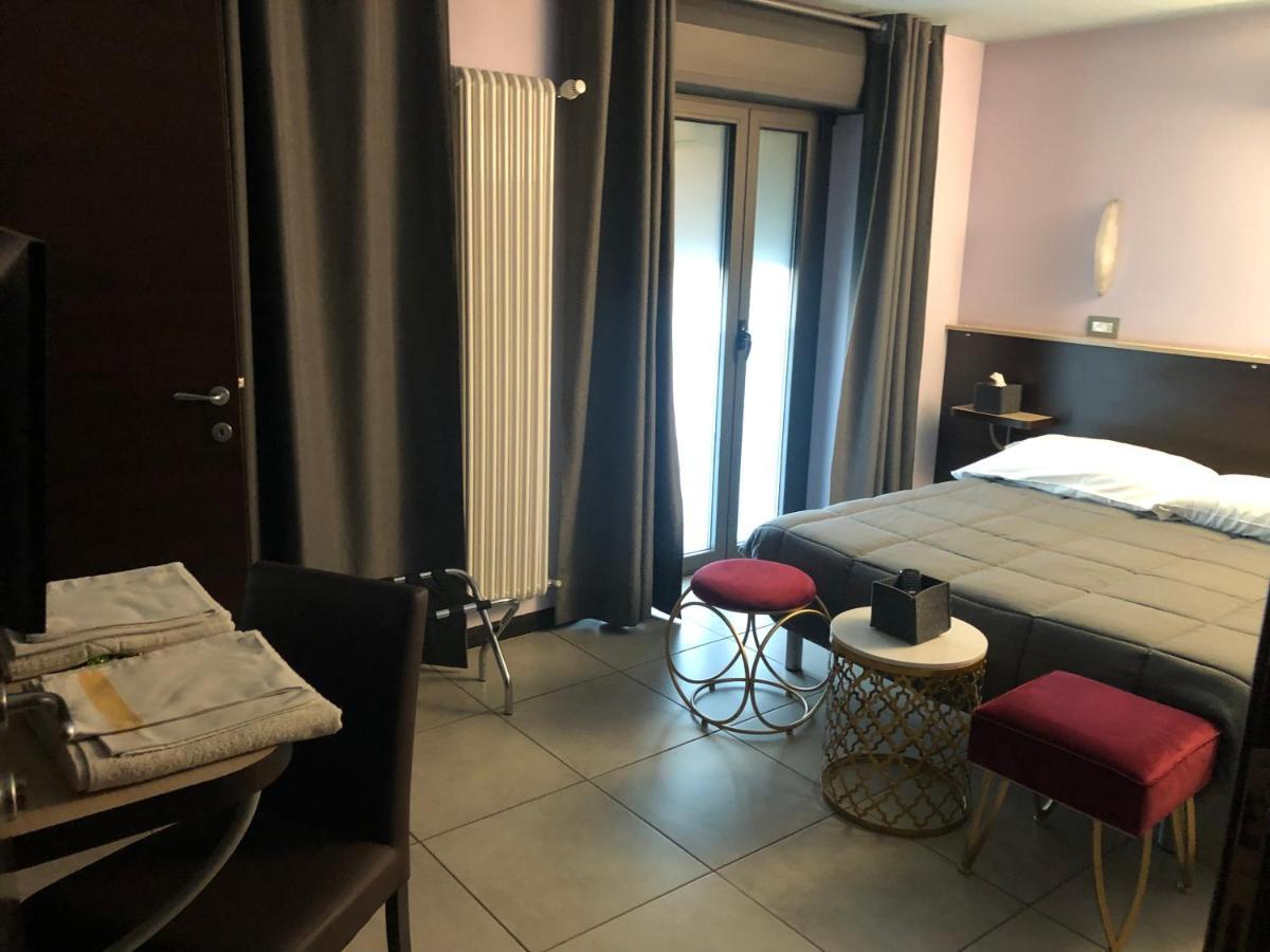 Camilla Guest house