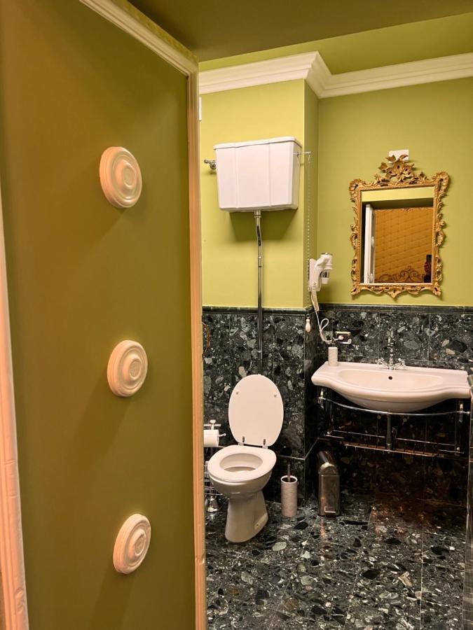 Camilla Guest house